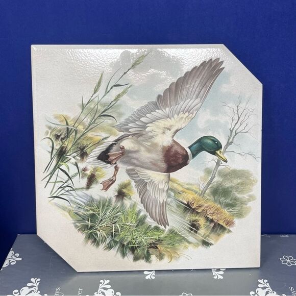 Ceramic Mallard Duck Male in Flight 8x8 Edge Cut Tile Made in USA - Picture 1 of 7